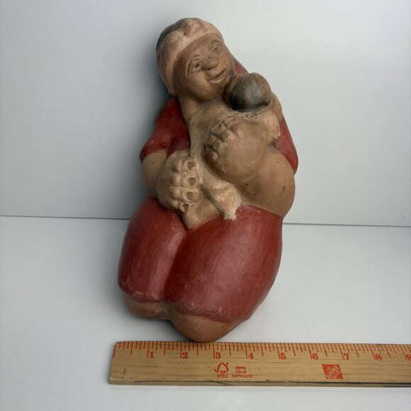 Taller Amerindio Handcrafted Chile Clay Figurine Mother Holding Child Folk Art - Picture 9 of 9